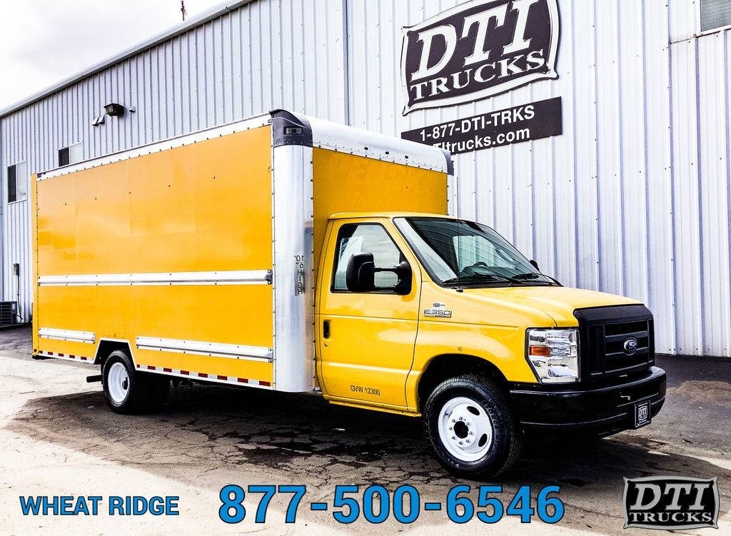 Ford E350 16' Box Truck, Gas, Auto, Translucent Roof, W