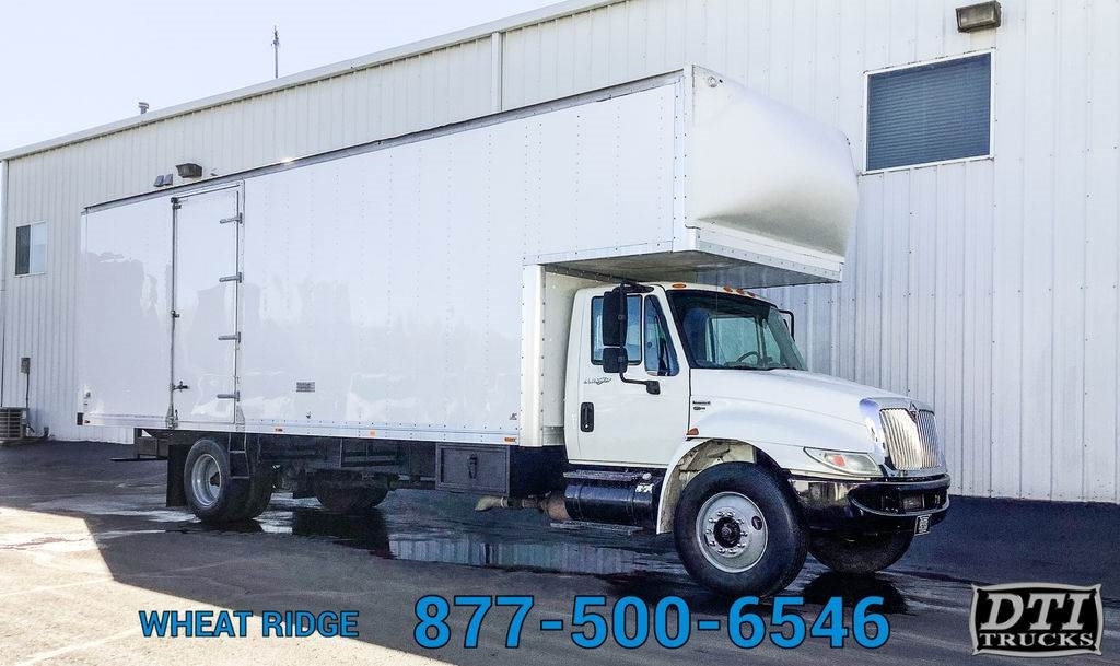 International 26Ft Long 102 Wide Moving Van Truck, Diesel, Auto