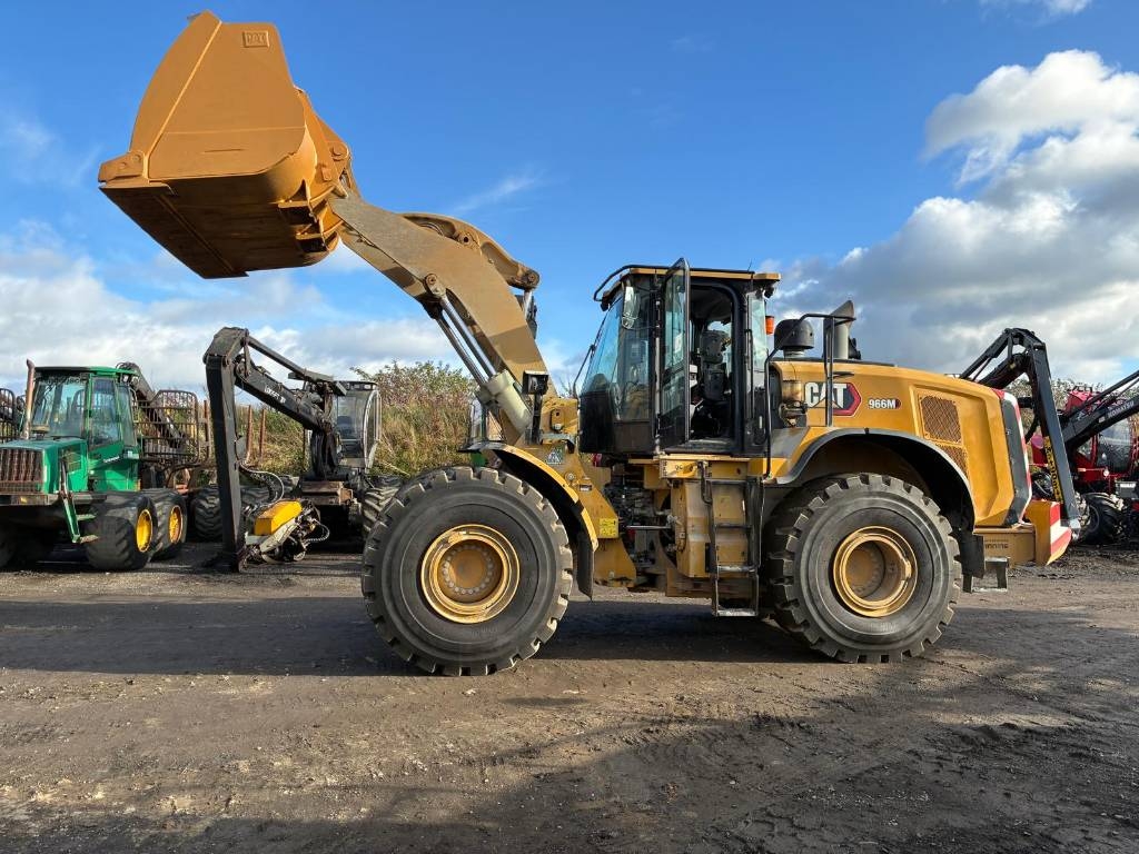 CAT 966