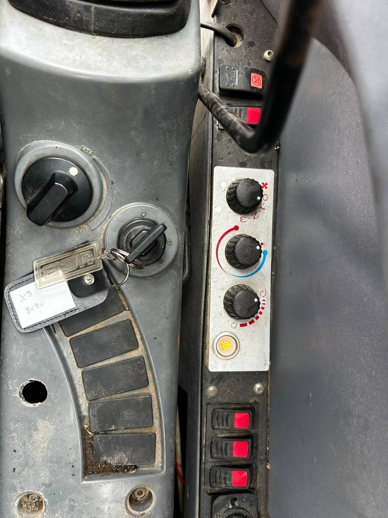 jcb-8080-myyty-sold,2628eb6d