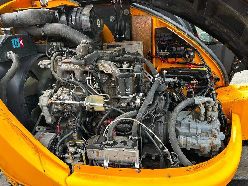 jcb-8080-myyty-sold,5085b2f8