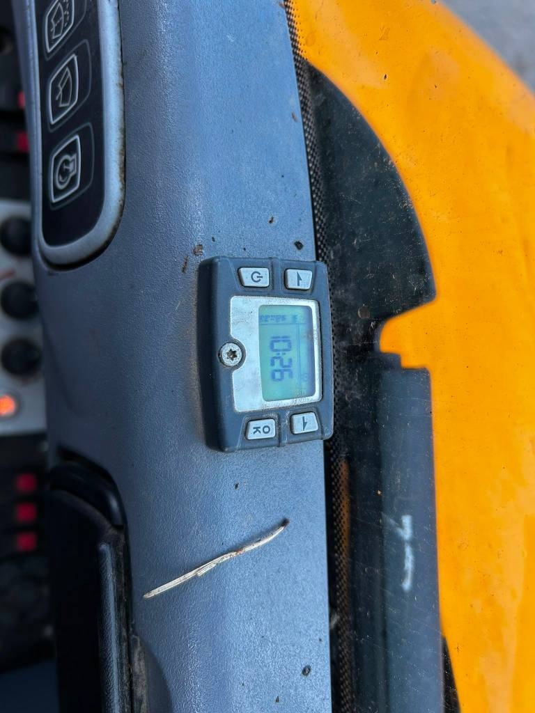 jcb-8080-myyty-sold,7e74a68c