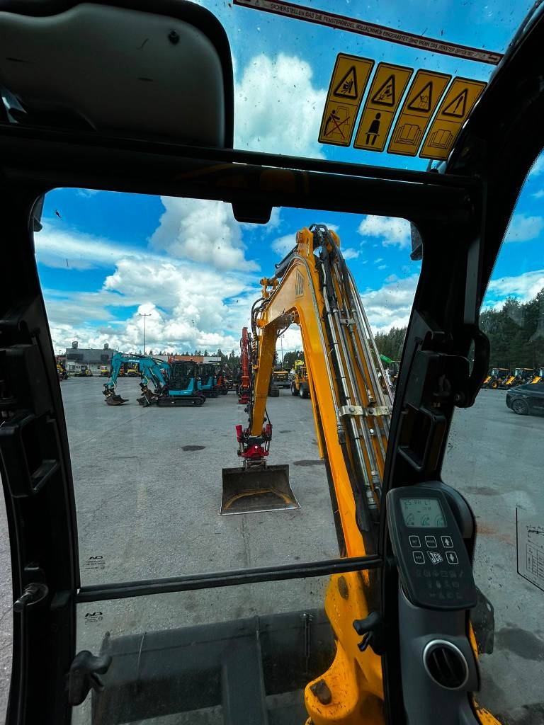 jcb-8080-myyty-sold,b7f8ca33
