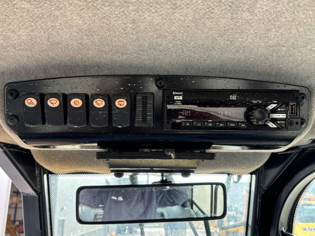 CAT D 6 K 2 XL (Low Verified Hours)
