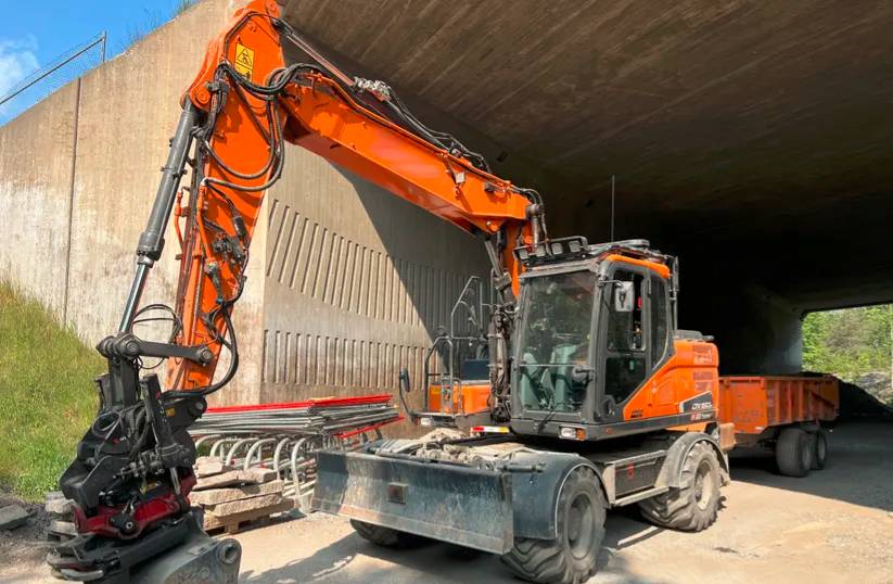 Doosan DX 160 W / Huippu varusteet, Stage V, Tulossa!, Wheeled Excavators, Construction Equipment