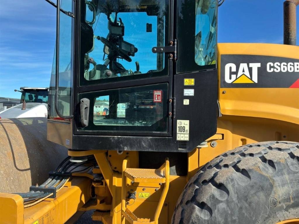 Roller CAT CS 66 B singledrumrollers