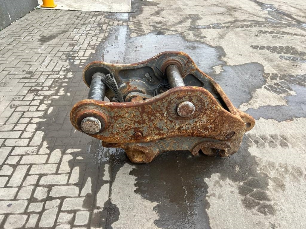 Volvo EC 480 E L coupler + bucket