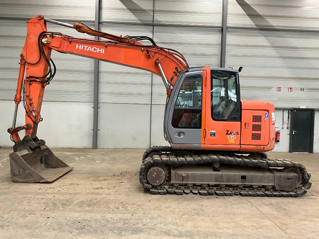 Hitachi ZX 135 US - Crawler excavators - Construction - Geuens