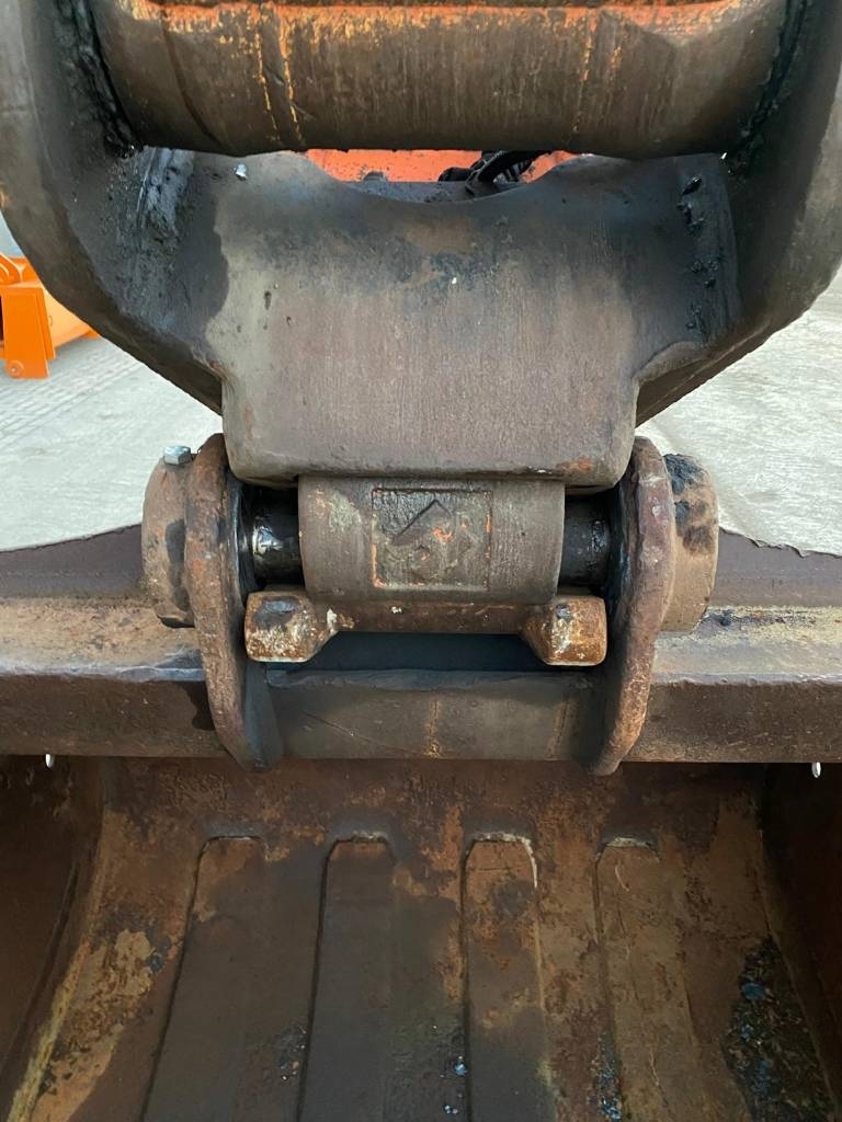 Hitachi ZX 250 LC-6 (GPS Prepared)