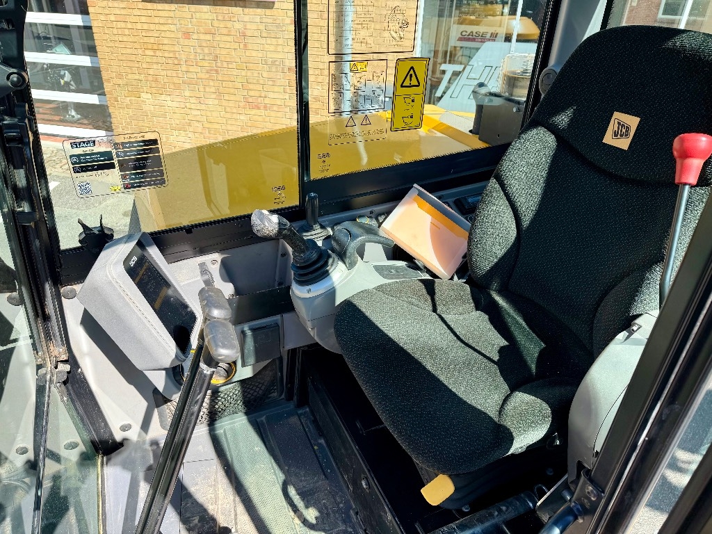 JCB 86 C-2