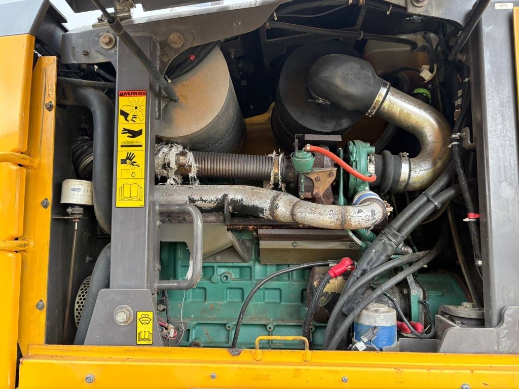 Volvo G 946 AWD (CE Certified / New Engine)