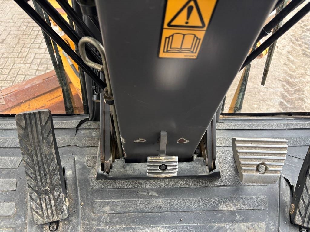 Volvo G 946 AWD (CE Certified / New Engine)