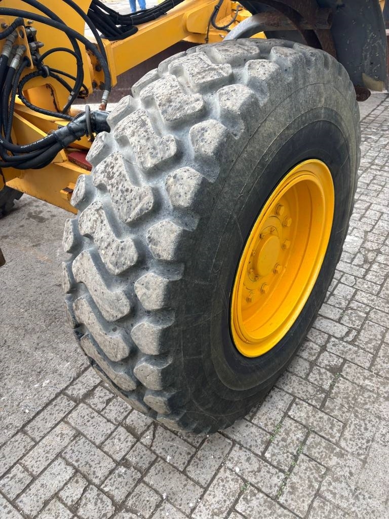 Volvo G 946 AWD (CE Certified / New Engine)