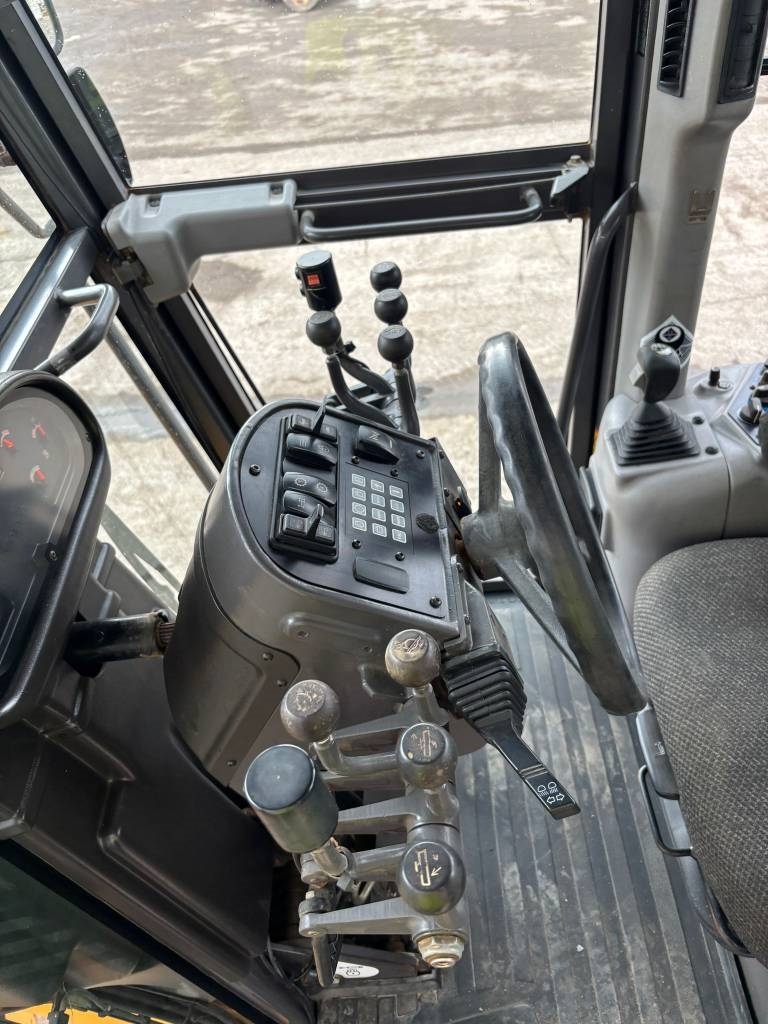 Volvo G 946 AWD (CE Certified / New Engine)