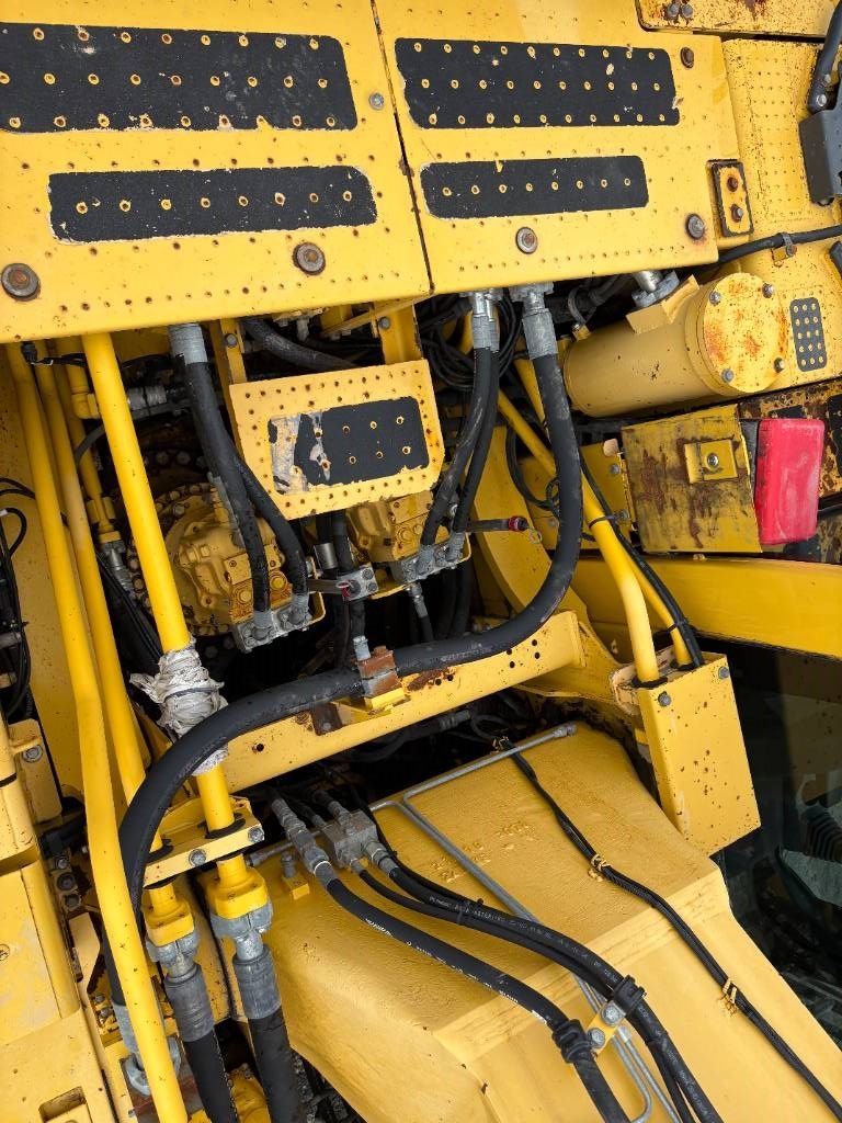 Komatsu PC700LC-11