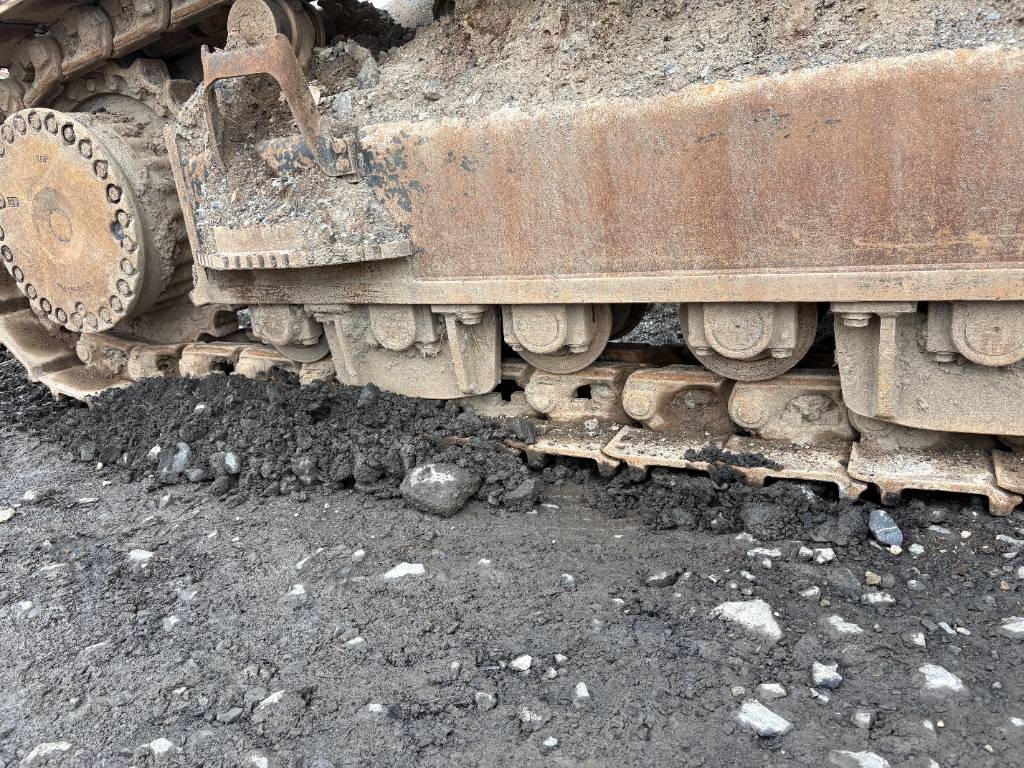 Komatsu PC700LC-11
