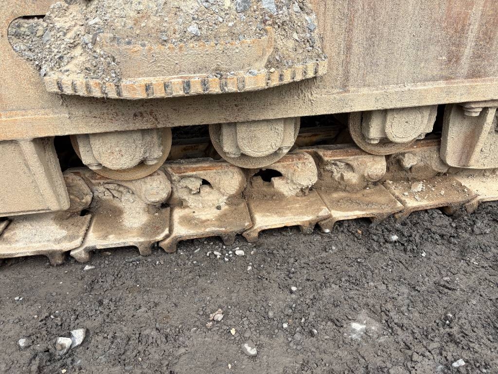Komatsu PC700LC-11