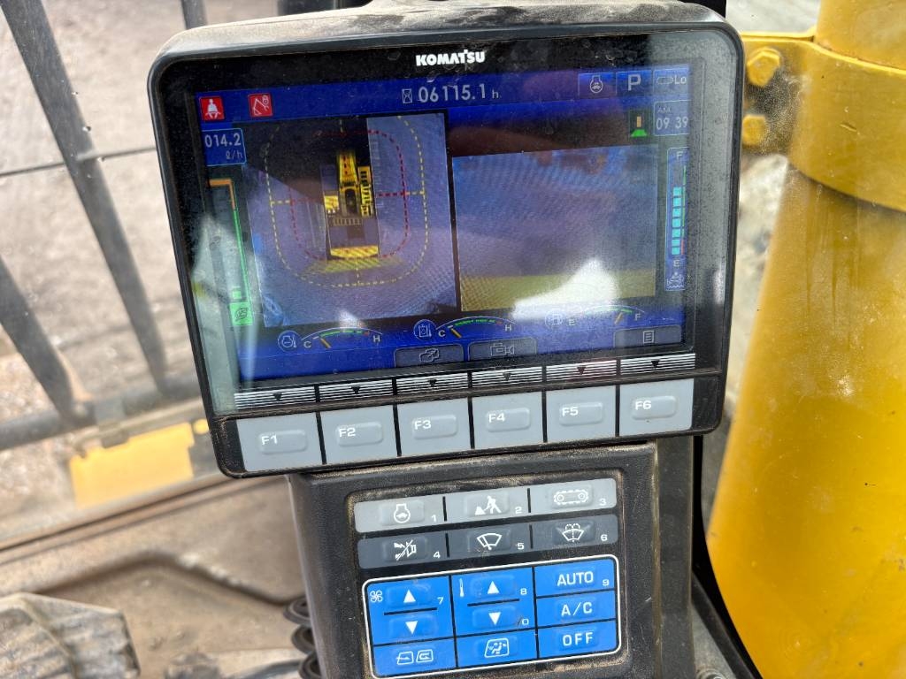 Komatsu PC700LC-11