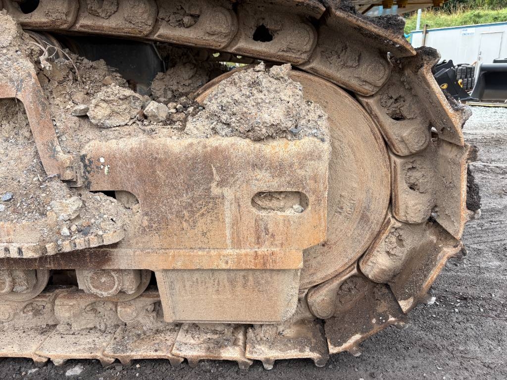 Komatsu PC700LC-11
