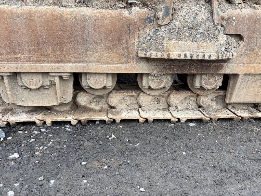 Komatsu PC700LC-11