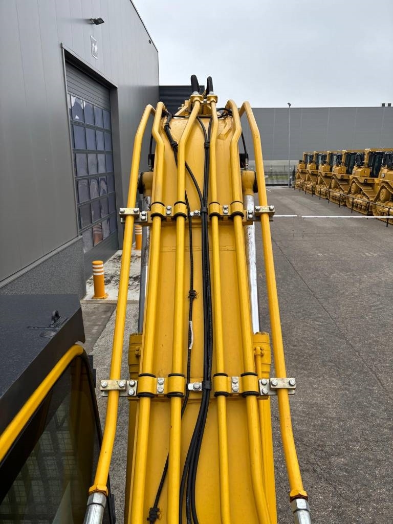 Komatsu PC 210-10M0 (New / Non CE Certified)