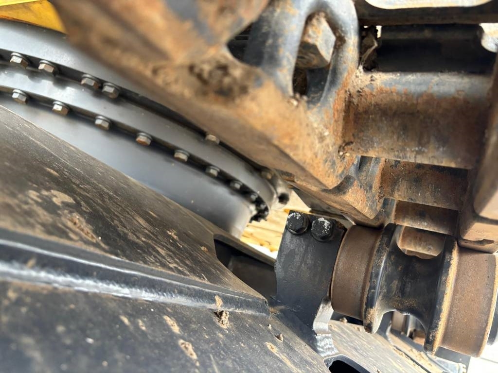 Komatsu PC 210-10M0 (New / Non CE Certified)