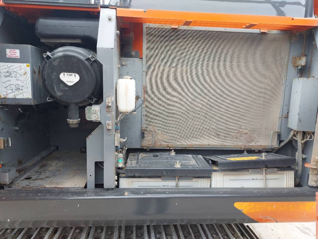 Hitachi ZX210LC-6