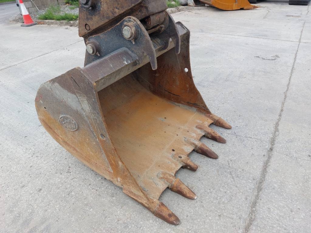Hitachi ZX210LC-6