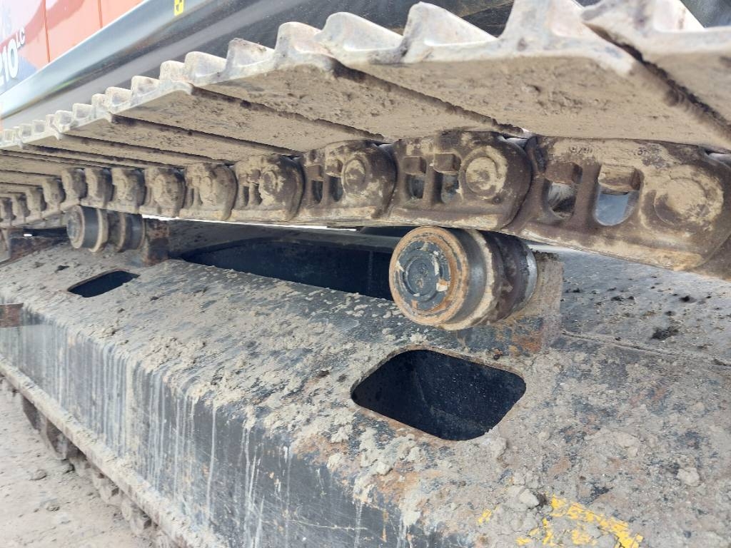 Hitachi ZX210LC-6
