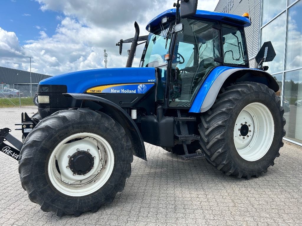 New Holland TM 140
