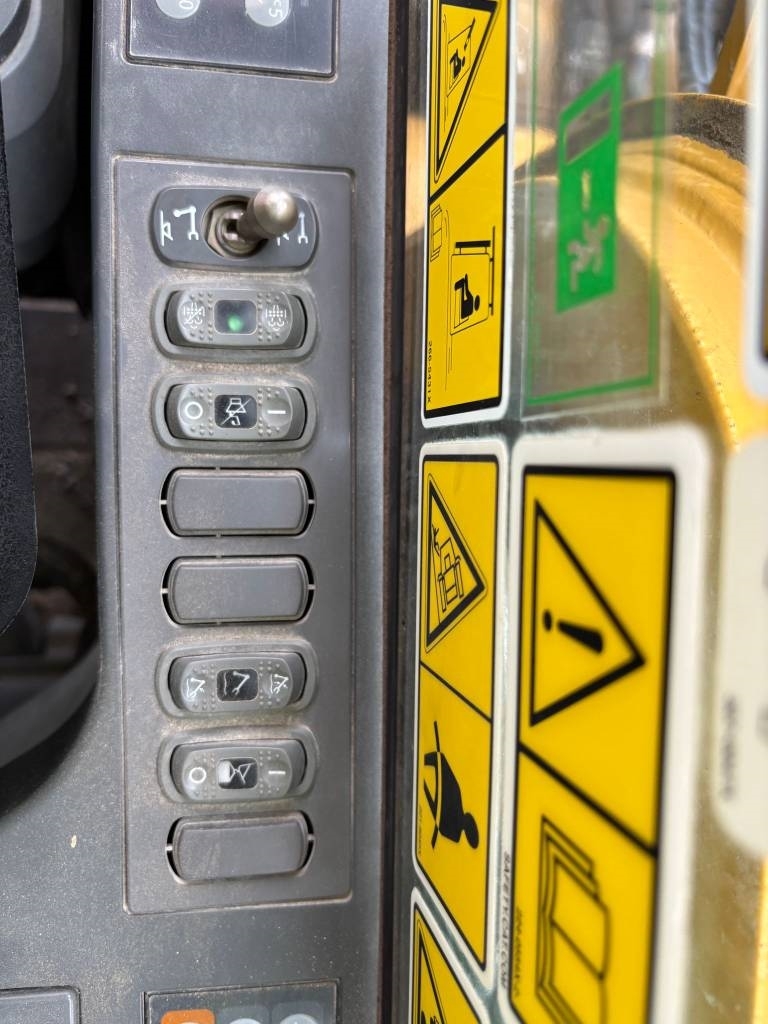 CAT 336F L XE (New Undercarriage)