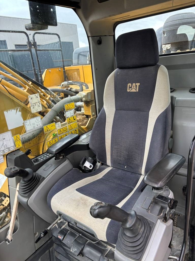 CAT 336F L XE (New Undercarriage)