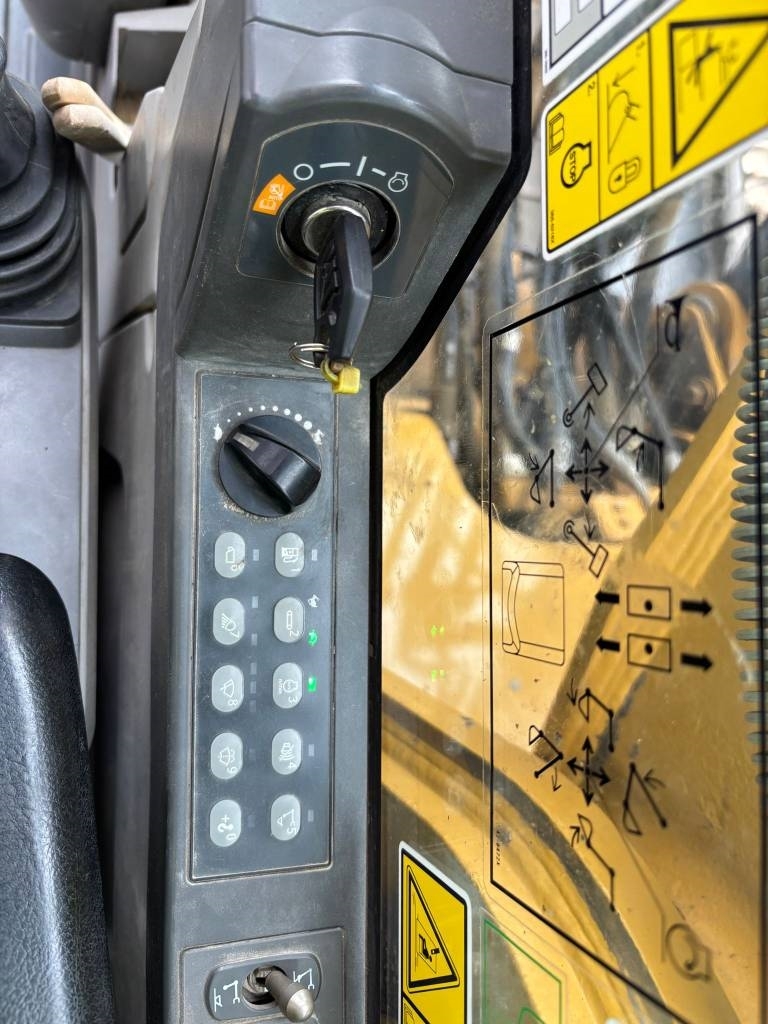 CAT 336F L XE (New Undercarriage)