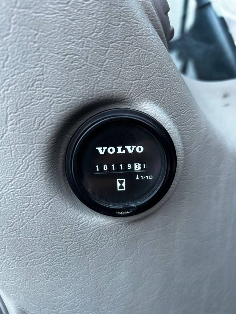 volvo-ec-250-d-l,142f018e