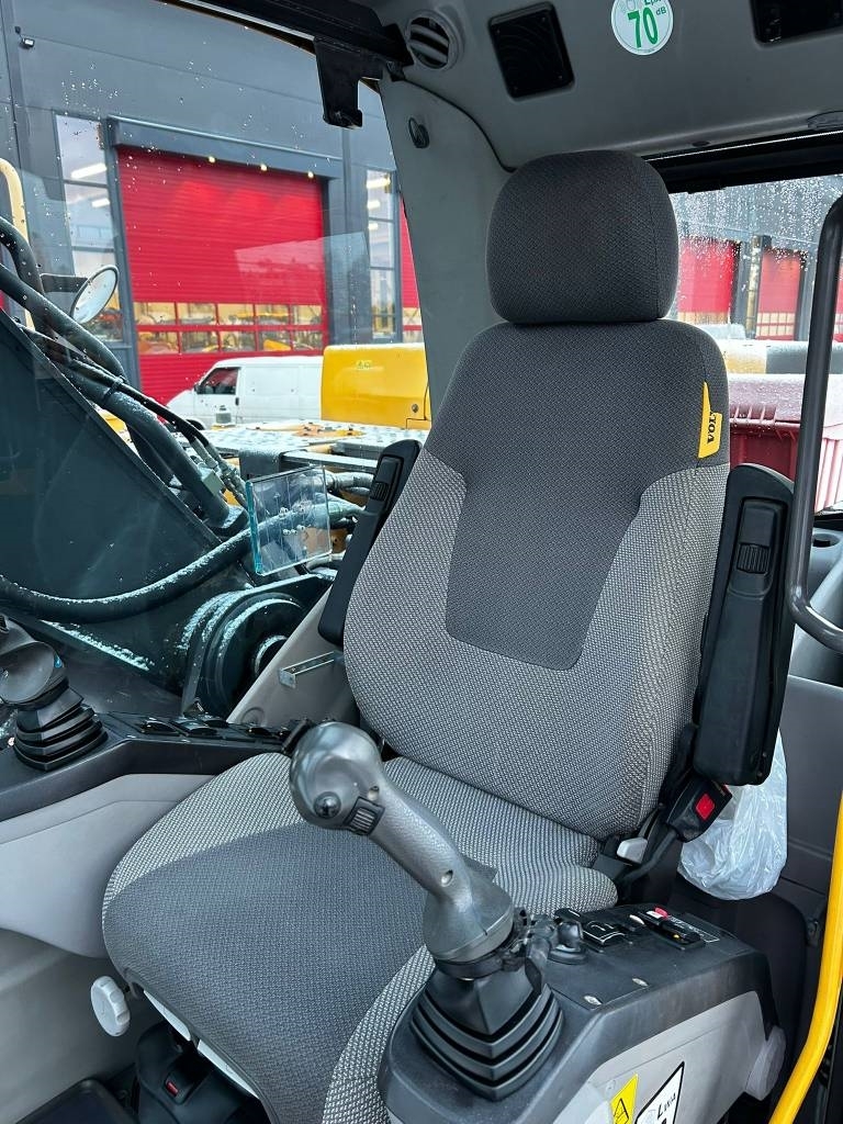volvo-ec-250-d-l,5b741f5f