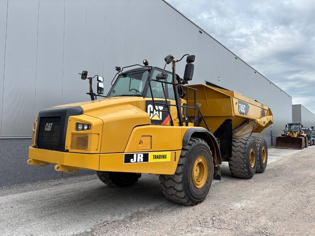 CAT 745 C