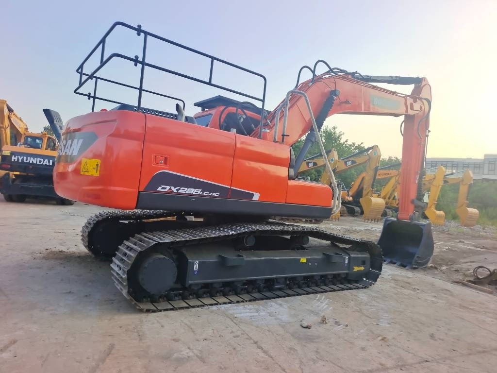 2024 Doosan DX225LC-9C-49043720
