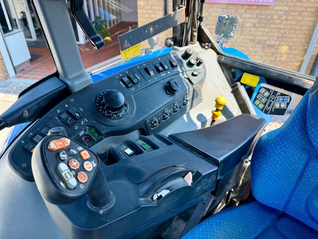 New Holland T 7550