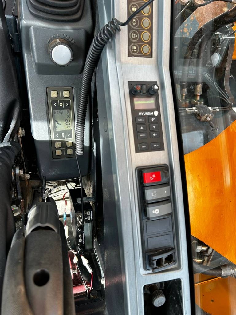 hyundai-robex-235-lcr-9-a-pyor,6b6a3ff9