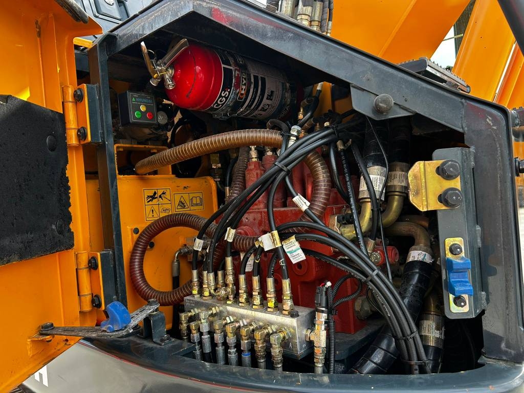 hyundai-robex-235-lcr-9-a-pyor,7ea1c2d0