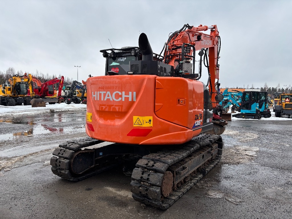 hitachi-zx-135-us-6-pyorittaja,c782dfdf