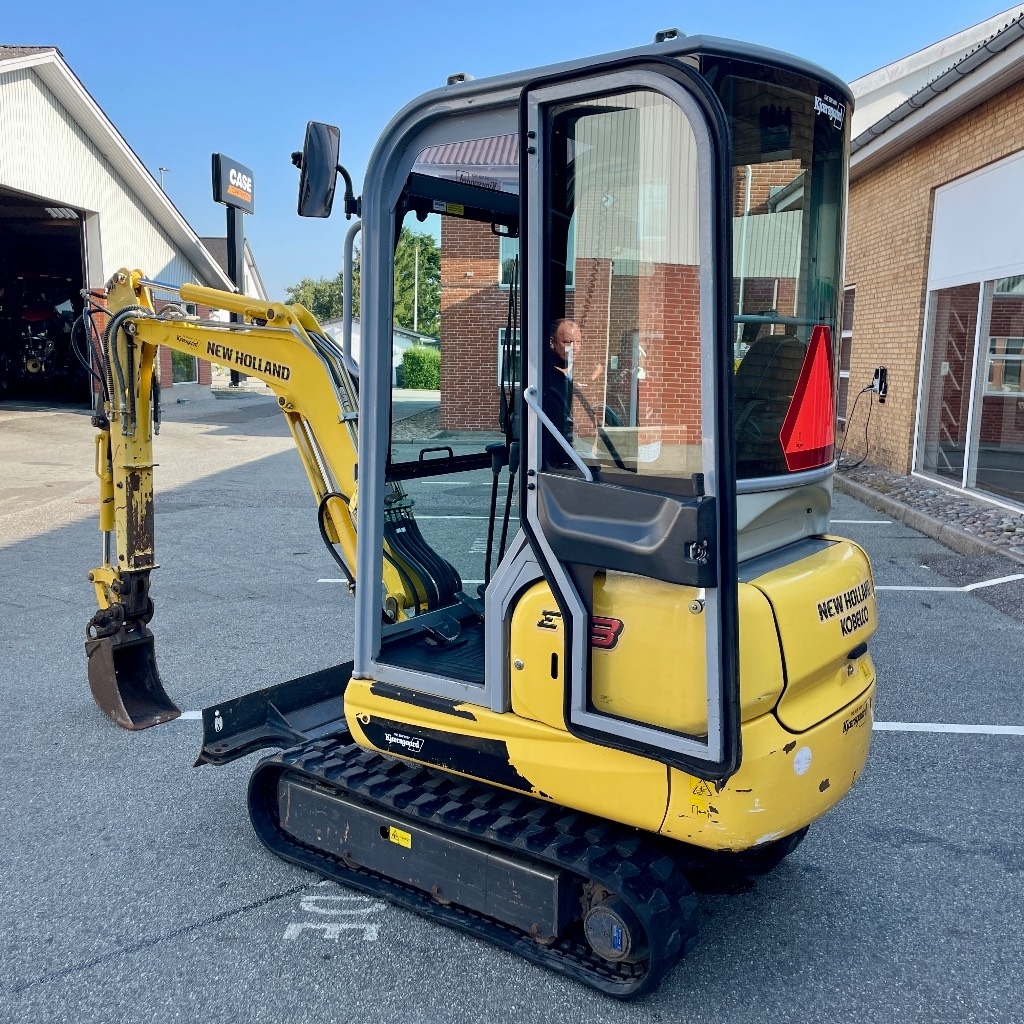 New Holland E 18 C