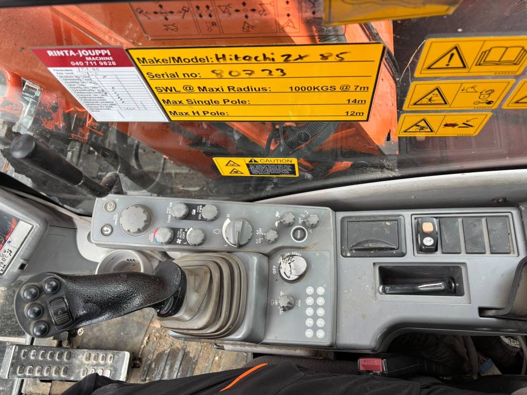 hitachi-zx-85-us-pyorittaja-ra,3ec32dd5