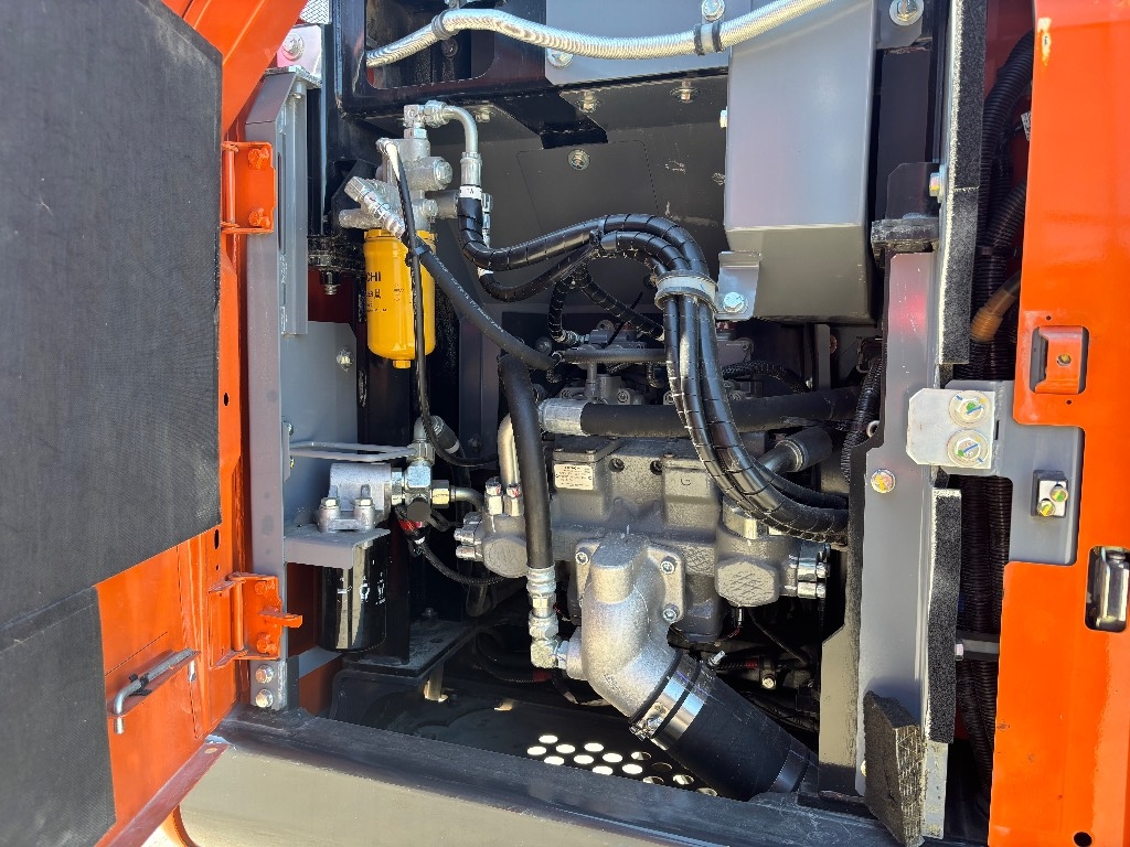 hitachi-zx-180-lc-engcon-leica,dc4bf507