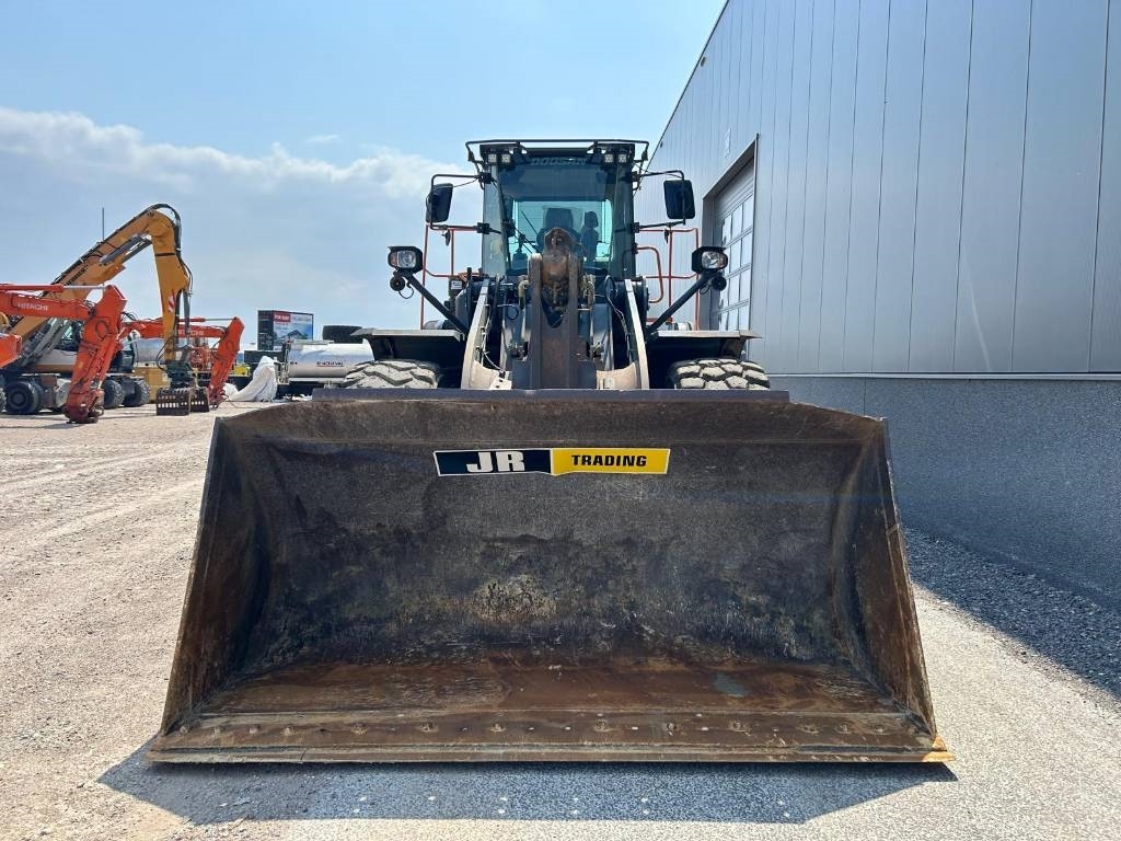 Doosan DL 420-7 (CDC)