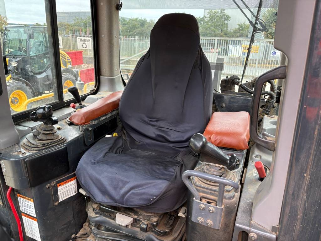 Komatsu D65PX-18