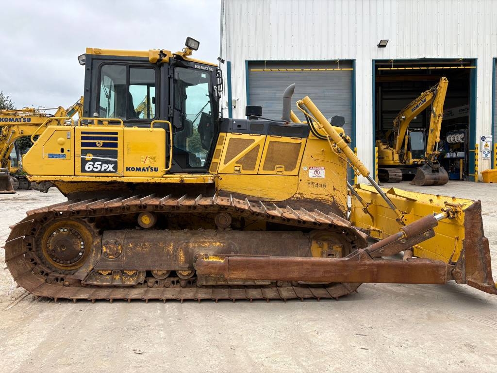 Komatsu D65PX-18