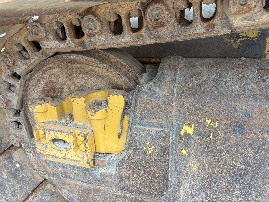 Komatsu D65PX-18