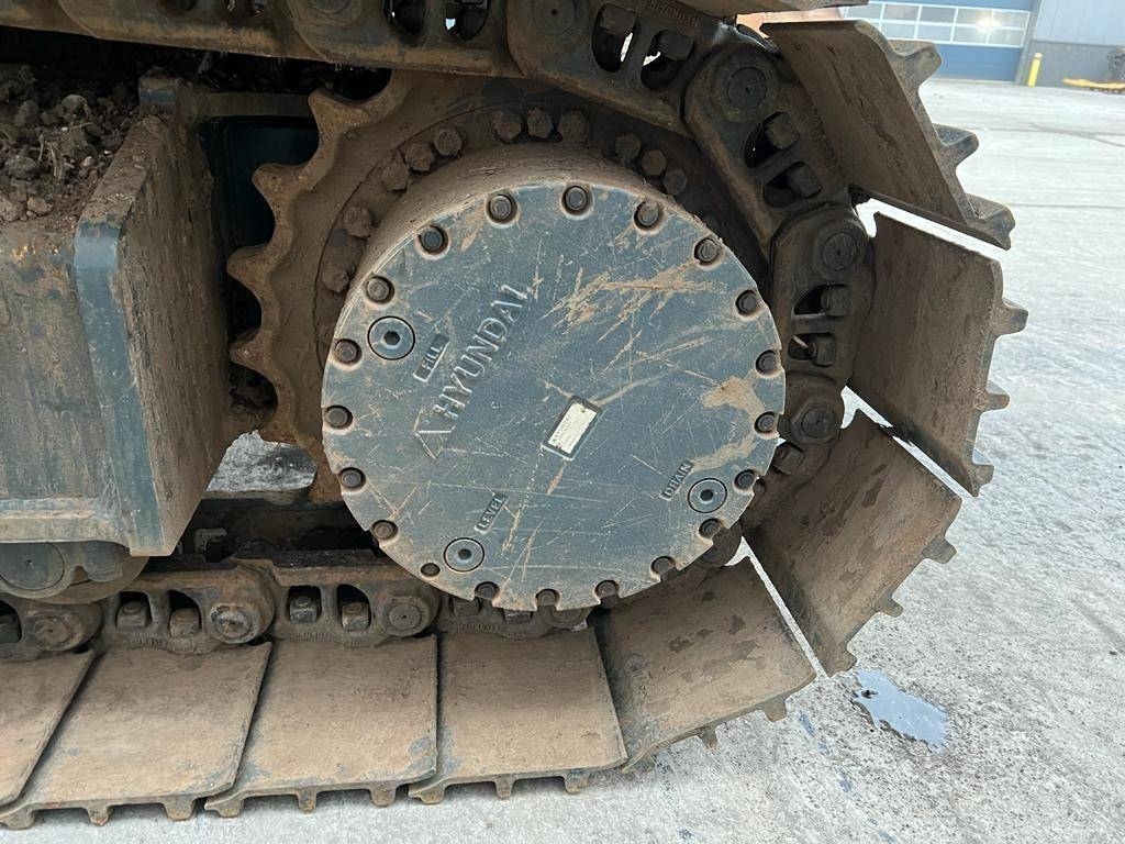 Hyundai R 210