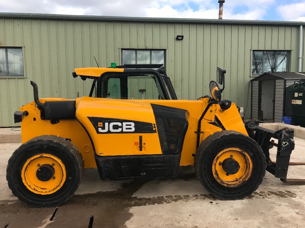 jcb-527-55-wastemaster-telescopic-handlers-construction-gunn-jcb